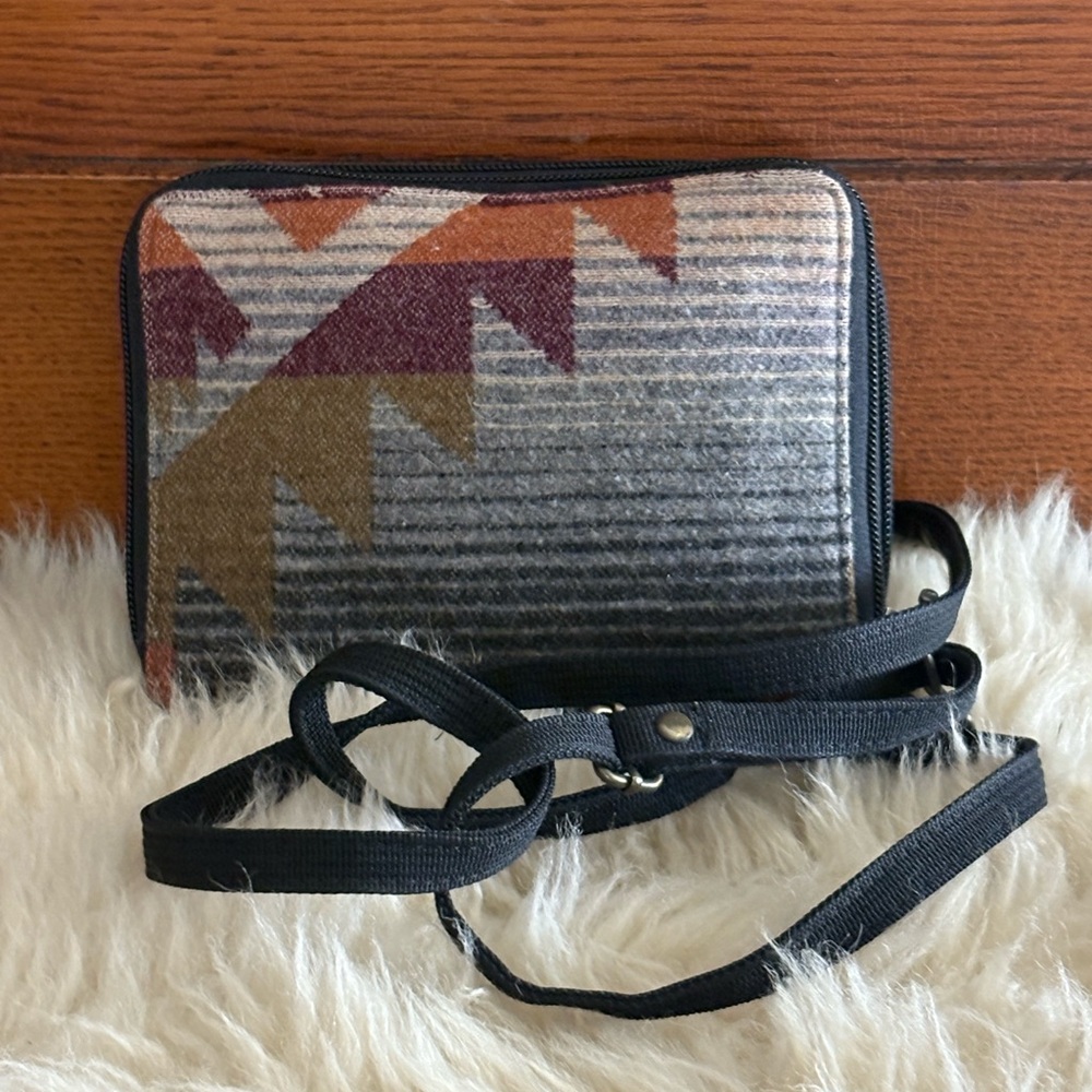 Pendleton Geometric Pattern Crossbody Bag - Black… - image 3